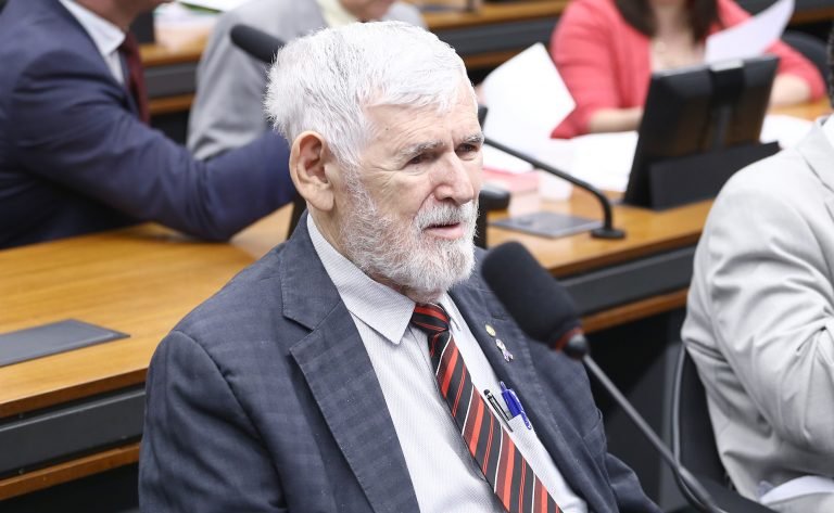 Comissão aprova projeto que garante a pessoas com deficiência acesso à mediação e à arbitragem para solucionar conflitos
