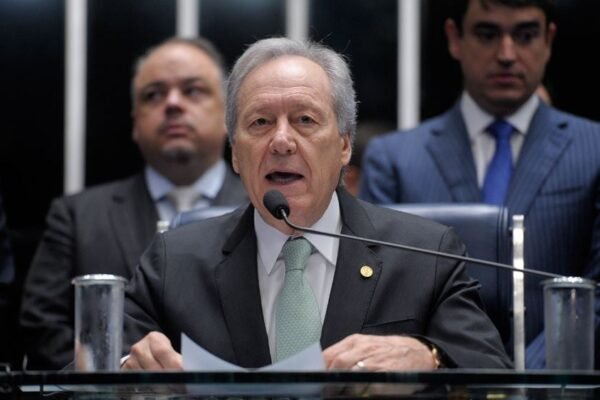 O histórico de autoritarismo do ministro da Justiça