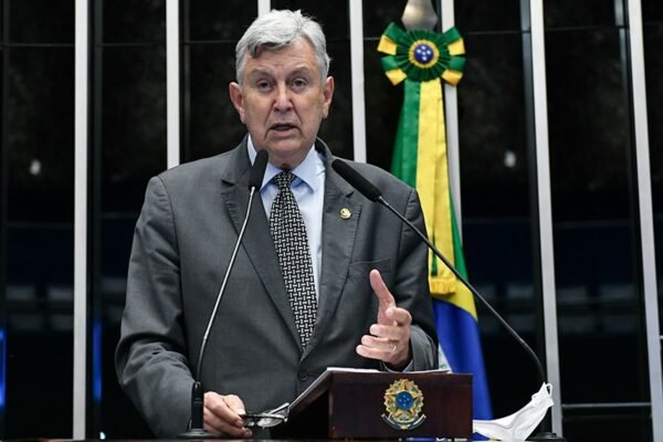Possível atuação parcial da Comissão de Ética da Presidência é alvo de denúncia na CGU