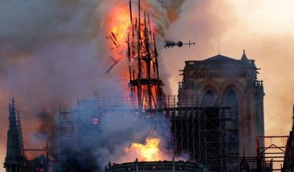 Catedral de Notre-Dame de Paris reabre ao público neste sábado após 5 anos fechada; veja curiosidades e como visitá-la Catedral de Notre-Dame de Paris reabre ao público neste sábado após 5 anos fechada; veja curiosidades e como visitá-la