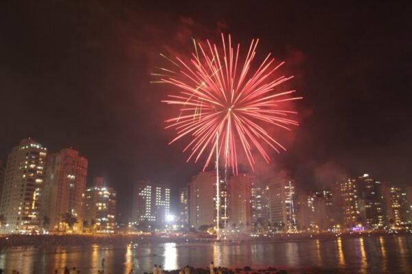 Guarujá, SP, terá 20 minutos de queima de fogos no Réveillon; veja os pontos