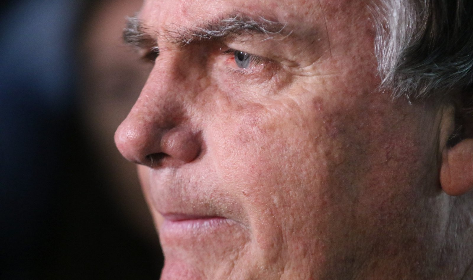 ‘Barroso virou governador agora?’, ironiza Bolsonaro