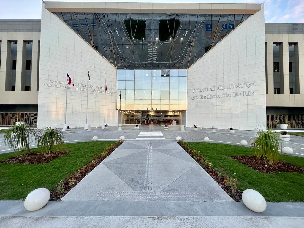 Desembargadora da Bahia comanda esquema de ‘rachadinha’, e CNJ pune com aposentadoria