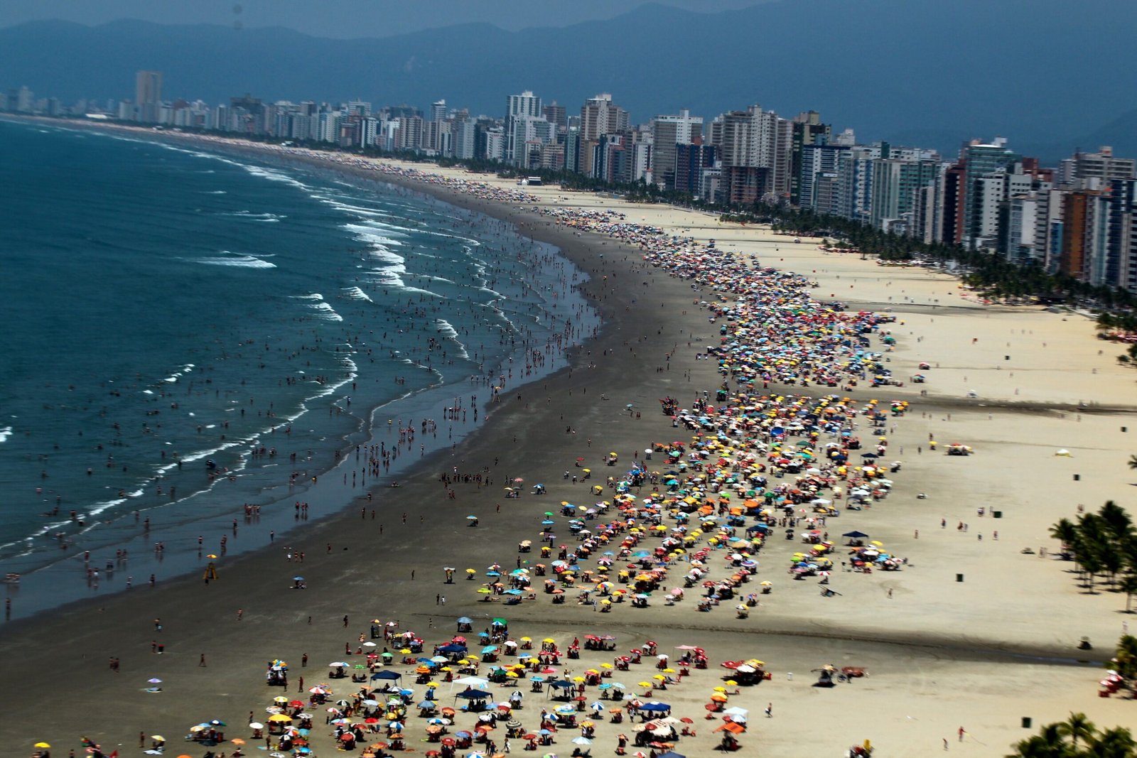 Praia Grande comemora 58 anos e destaca crescimento populacional; confira a programação