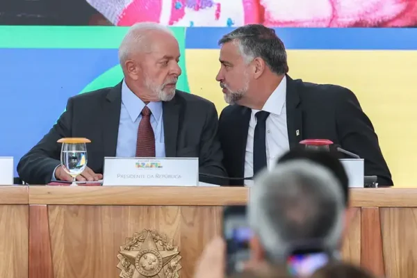 Lula faz 1ª reunião ministerial do ano nesta segunda-feira, 20