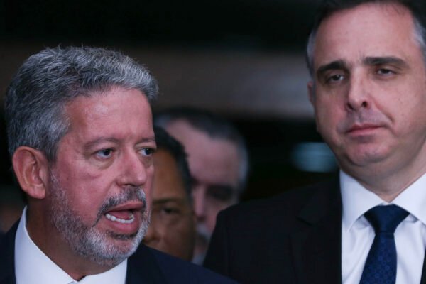 Senado impõe sigilo de 100 anos sobre registros de visitas de lobistas Senado impõe sigilo de 100 anos sobre registros de visitas de lobistas