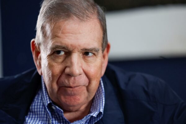 Líder opositor da Venezuela Edmundo González diz que seu genro foi sequestrado