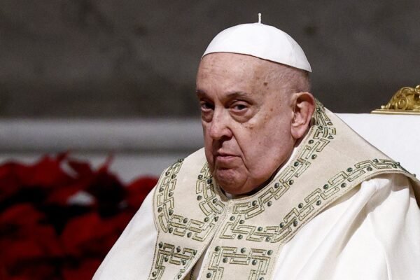 Vaticano diz que IA tem ‘sombra do mal’ da desinformação e pede supervisão rigorosa