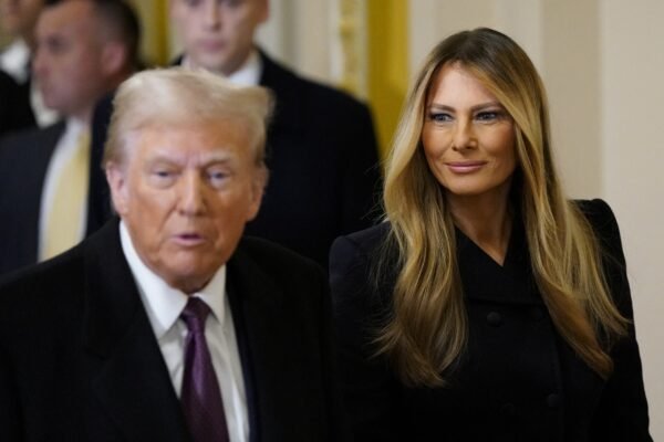 ‘Já fiz as malas e escolhi os móveis’, diz Melania Trump a uma semana da posse do marido