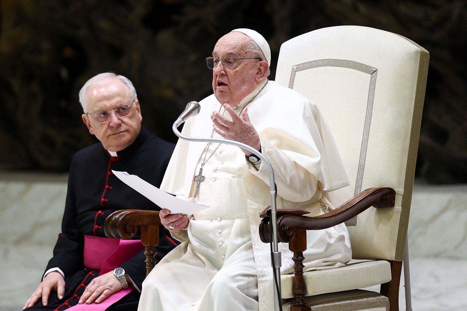 Papa Francisco fala de ‘mentalidade machista’ na Igreja e pede que freiras deixem de ser tratadas como ’empregadas’