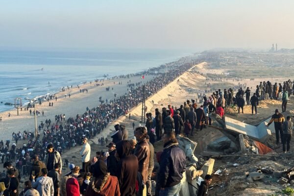 Israel libera corredor de acesso e palestinos começam a retornar para o norte de Gaza