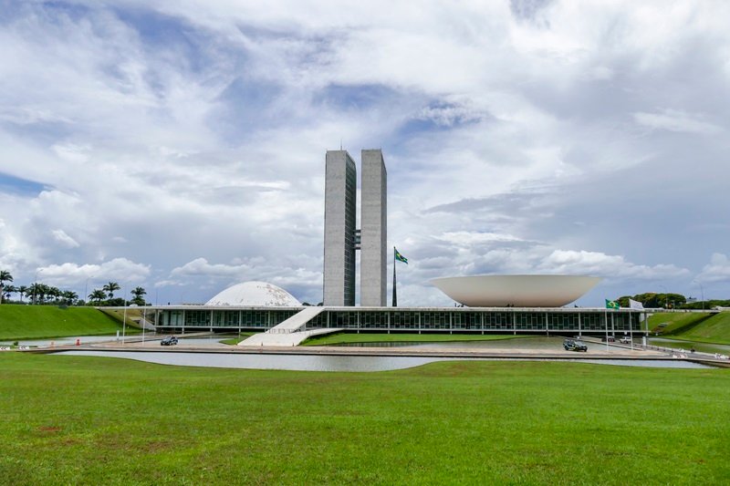Veja quais deputados renunciaram ao cargo para assumir prefeituras
