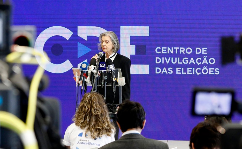 Falta transparência do TSE no combate a supostas fake news, relata jornal