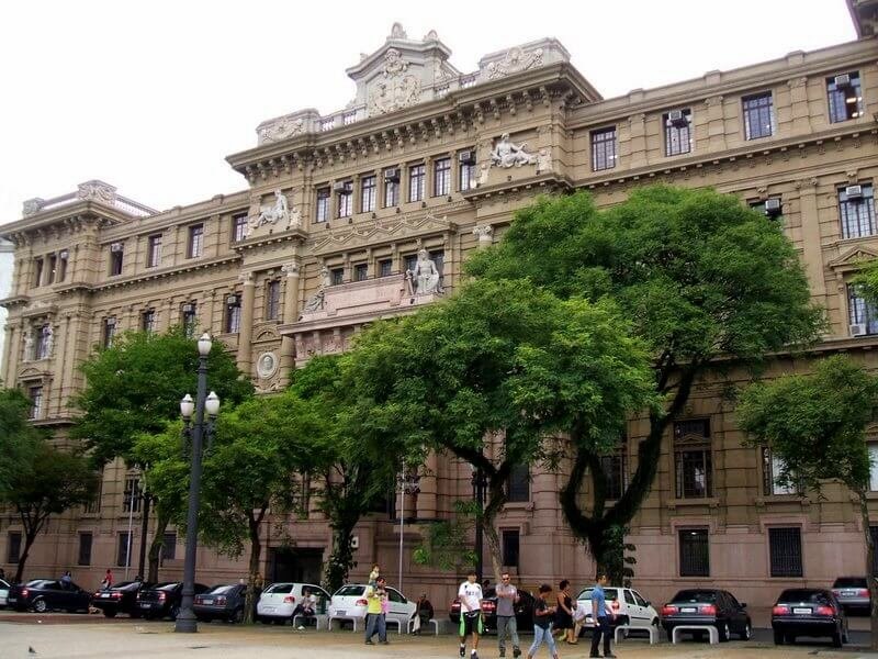 Justiça de SP aumenta penduricalhos em mais de 50% e paga R$ 75 mil a desembargadores