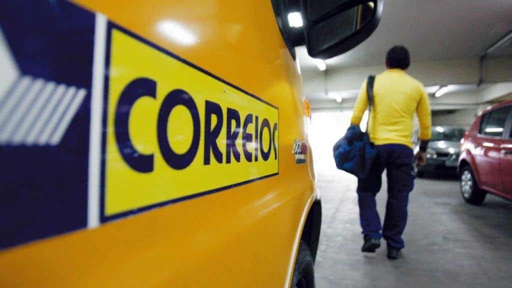 Senador propõe limitar gastos com publicidade para estatais