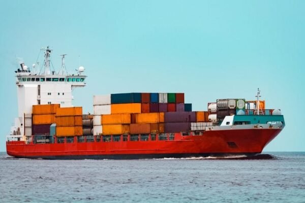 Governo de SP abre inscrições para capacitar empresas a exportar