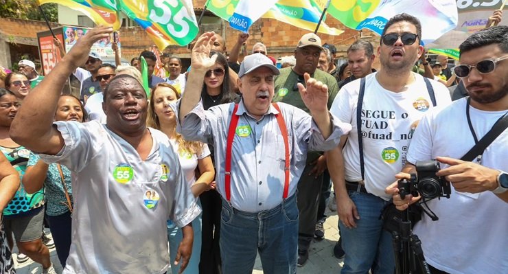 Prefeito de Belo Horizonte é internado com insuficiência respiratória