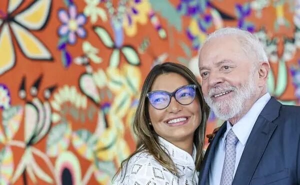 Governo promove mudança em lei, mas mantém gastos de Janja sob sigilo