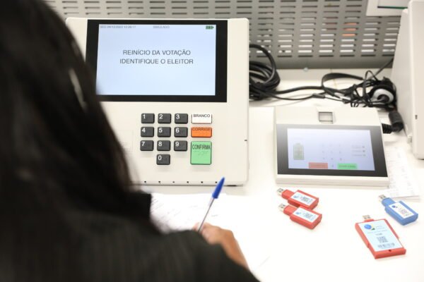 Eleitor que não votou no 2º turno pode justificar até 7 de janeiro