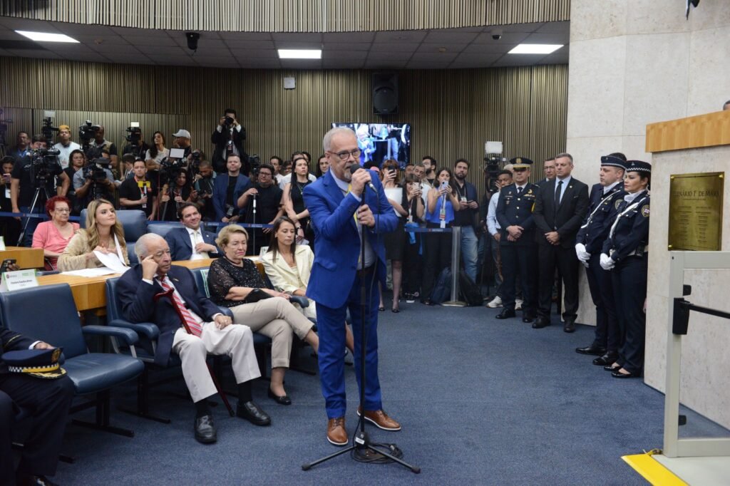Vereador Ricardo Teixeira é eleito o presidente da Câmara para 2025