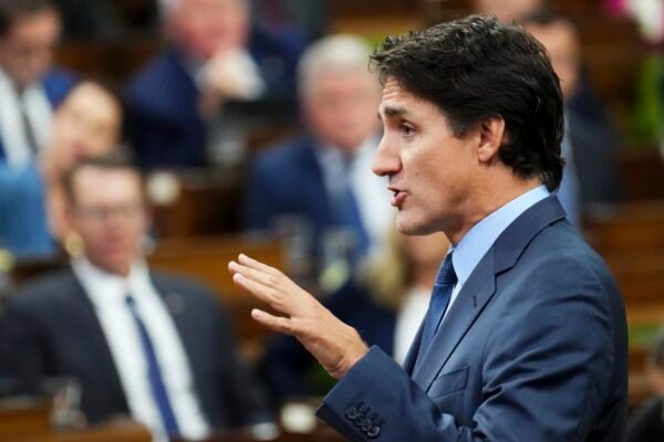 Sob rumores de renúncia, Trudeau marca pronunciamento para esta segunda