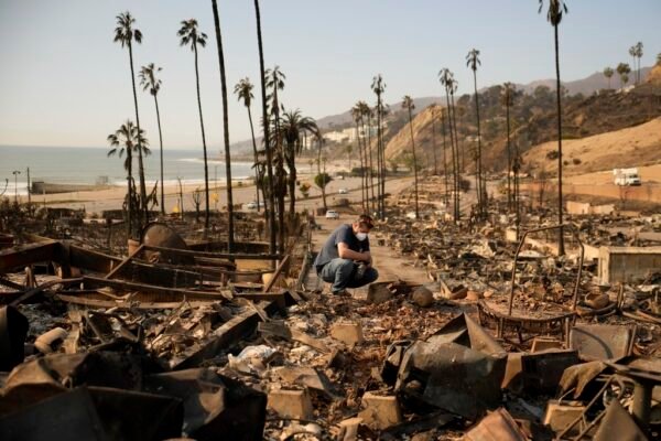 VÍDEO: Veja como era e como ficou Pacific Palisades, bairro nobre de Los Angeles, após incêndios