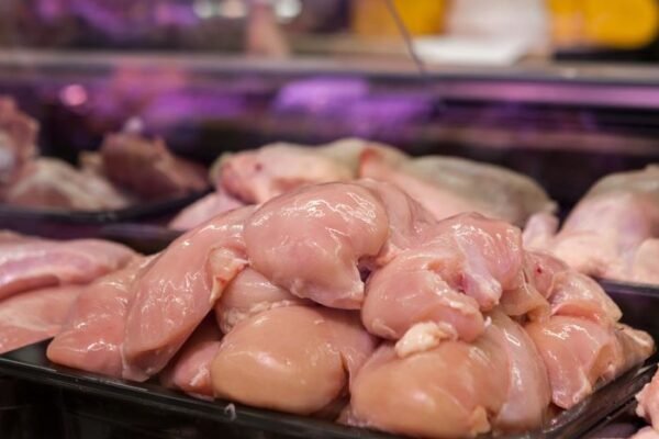 Preço de alimentos em alta no Brasil: carne e café podem subir 20%