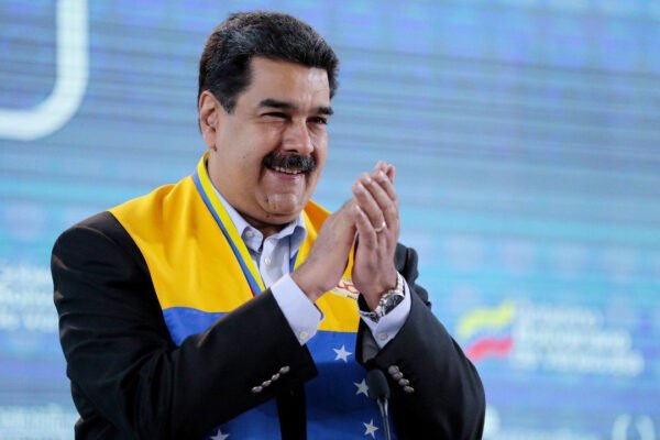 Polícia Federal monitora fronteira com Venezuela em dia de posse de Maduro