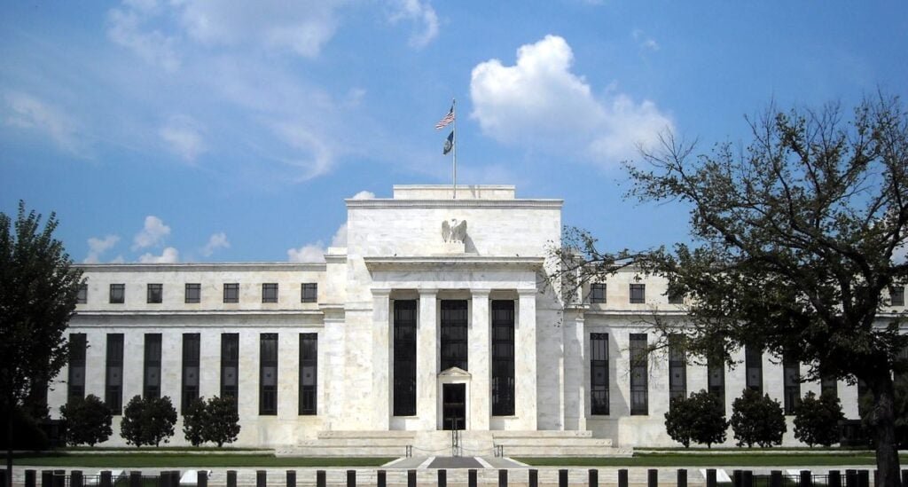 Federal Reserve mantém juros dos EUA inalterados