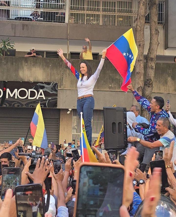 Líder da oposição, María Corina Machado é presa ao sair de manifestação contra Maduro
