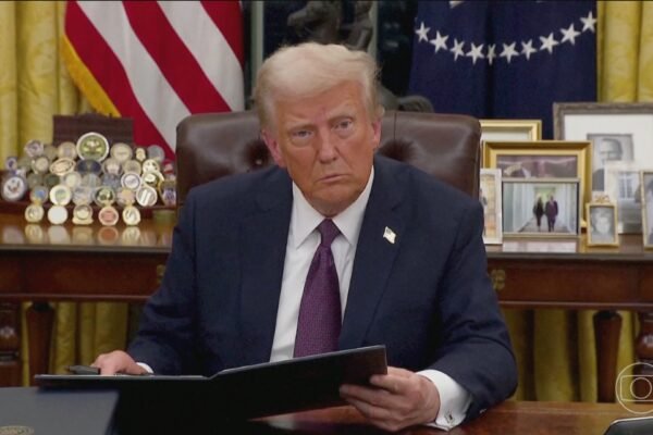 Justiça suspende ordem de Trump que acabava com direito à cidadania para filhos de imigrantes ilegais