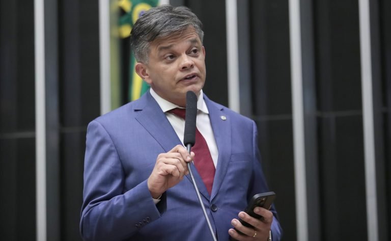 Comissão de Saúde aprova proposta que cria fundação de apoio à enfermagem