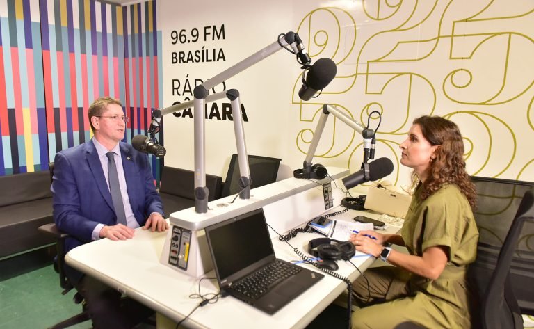Sancionada lei que institui 25 de setembro como o Dia Nacional do Rádio