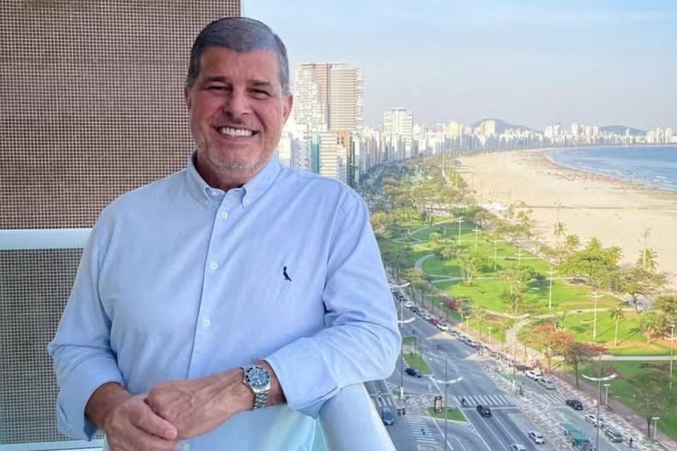 Apresentador encontrado morto dentro de casa é homenageado com nome de praça no litoral de SP