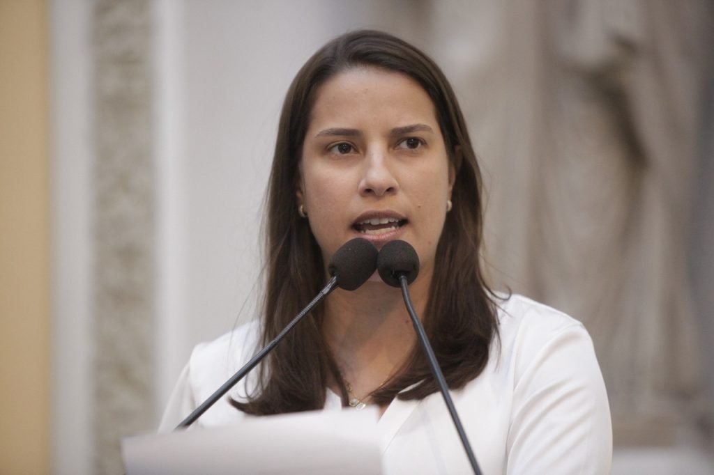 João Campos faz Prefeitura do Recife ter mais comissionados que governo do Estado