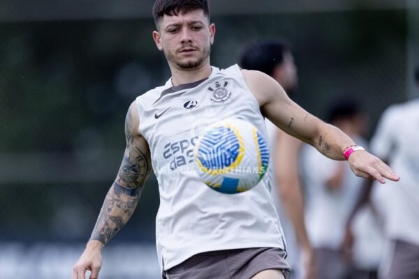 Jogador do Corinthians atropela e mata motociclista em acidente na Argentina, diz jornal