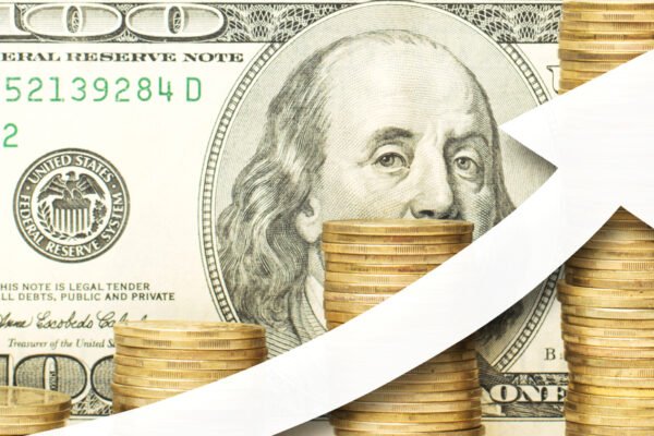 Brasil registra maior saída de dólar do mercado desde a pandemia