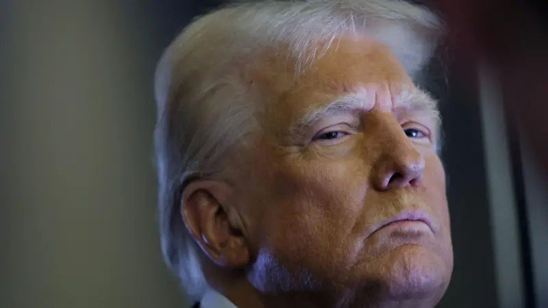 Trump recua de ordem executiva que suspendia de parte dos gastos do governo com assistência social nos EUA, diz Casa Branca