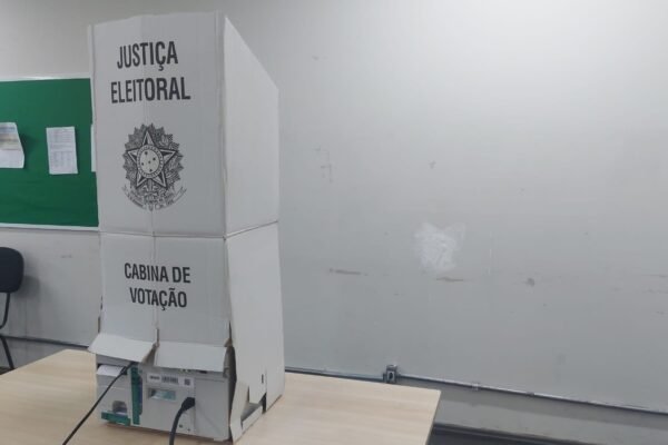 Eleitores que não justificaram ausência no 2º turno tem até 7 de janeiro para regularizar situação