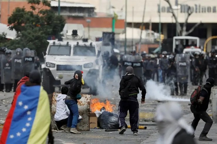 Governo Lula exporta 20 mil sprays de pimenta para a Venezuela antes das eleições