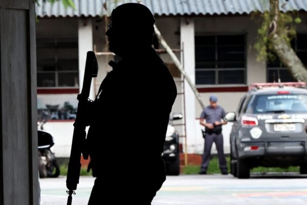 Baixada em Pauta #219: Major e capitão da PM compartilham desafios em operações e cuidados da saúde mental dos policiais
