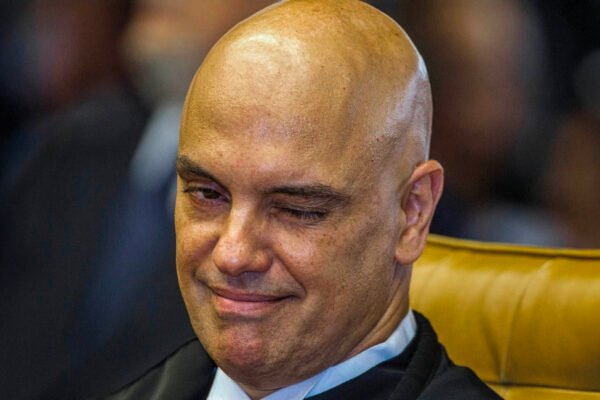 Bolsonaro vai ser julgado por Moraes e 4 indicados pelo PT
