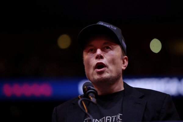 Musk anuncia que funcionários federais dos EUA deverão prestar contas sobre seus trabalhos ou serão demitidos