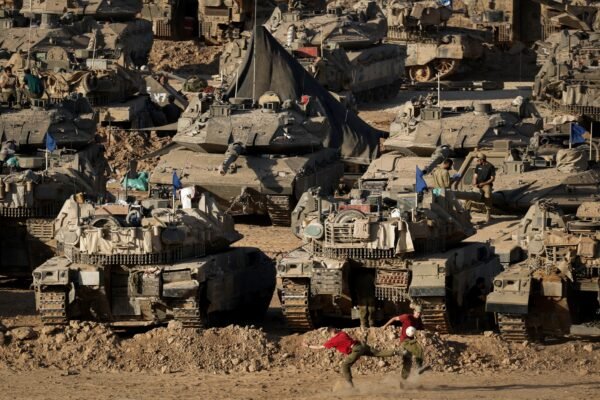 Israel reforça tropas após ser acusado pelo Hamas de violar cessar-fogo em Gaza