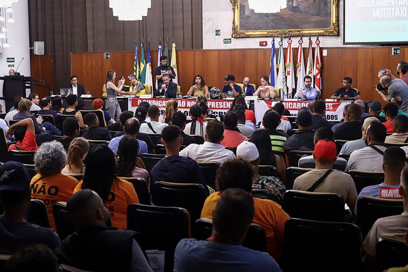 Regulamentação do serviço de mototáxi na cidade de São Paulo é debatida na Câmara