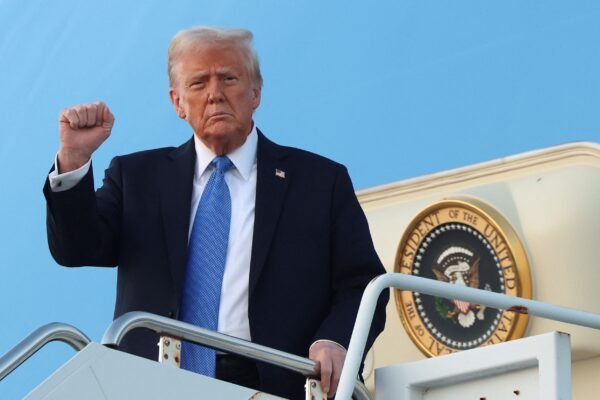 Trump assina ordem executiva para cortar assistência financeira à África do Sul