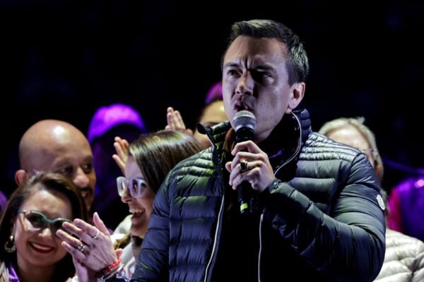Eleições no Equador: boca de urna dá vantagem a presidente Daniel Noboa