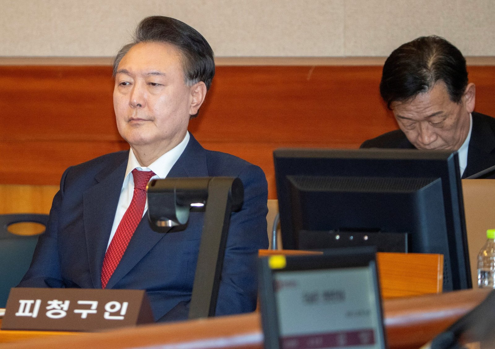 Presidente afastado da Coreia do Sul diz que queria impedir uma ditadura em 1ª audiência de julgamento por insurreição