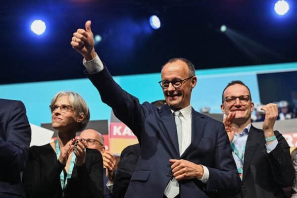 Alemanha faz eleições neste domingo com estabilidade política ameaçada e crescimento da extrema direita