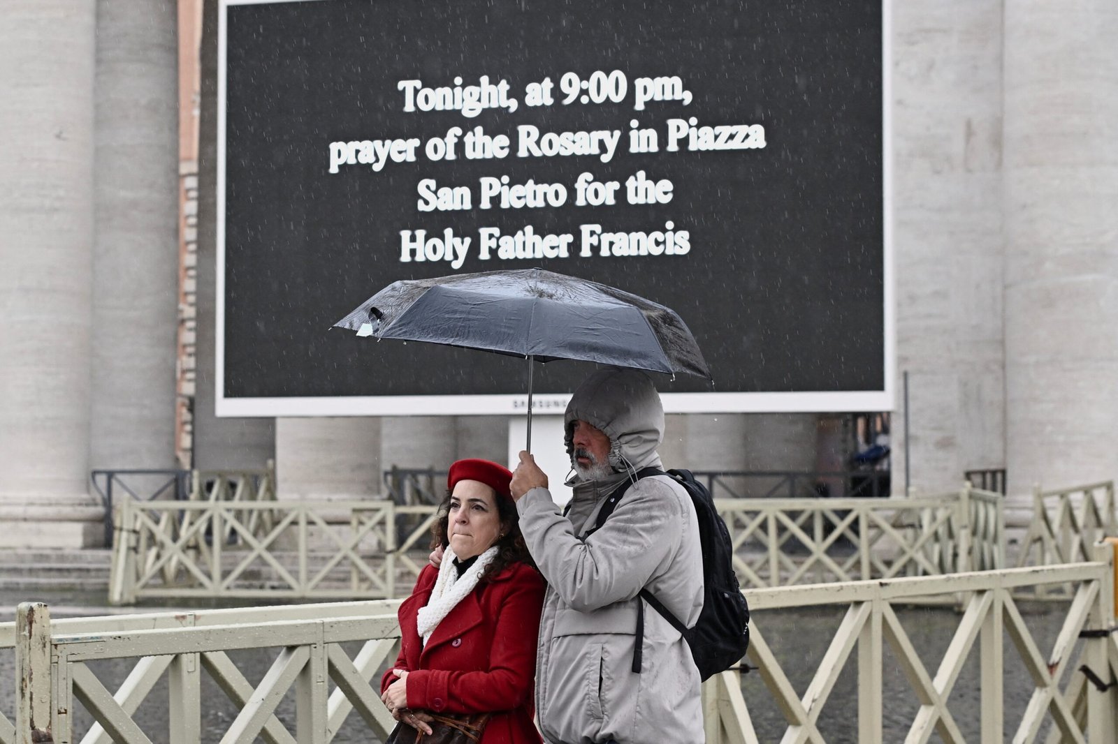 Papa Francisco internado: Vaticano anuncia início de orações noturnas pela saúde do pontífice na Praça de São Pedro